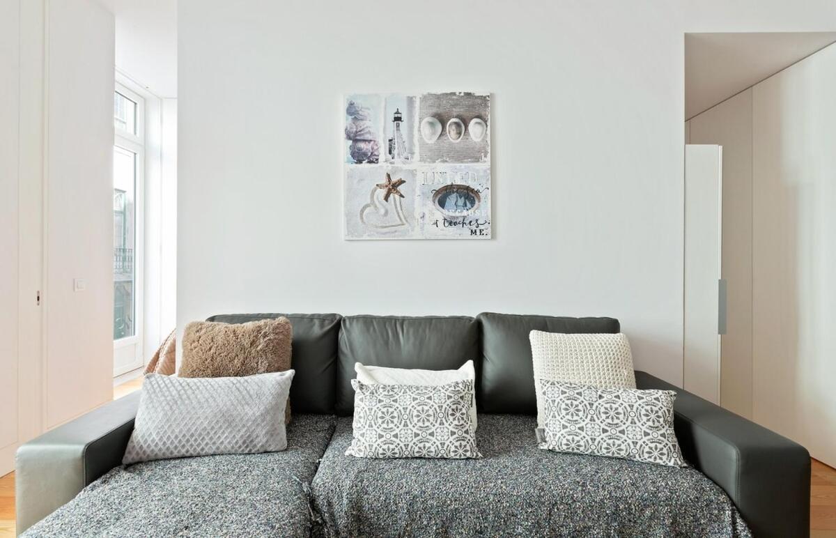Spacious 1 Bedroom Apartment Near Baixa Lisbon Exterior photo