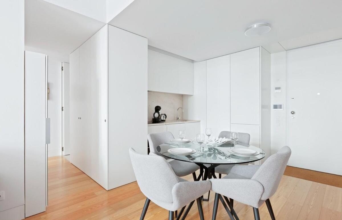 Spacious 1 Bedroom Apartment Near Baixa Lisbon Exterior photo